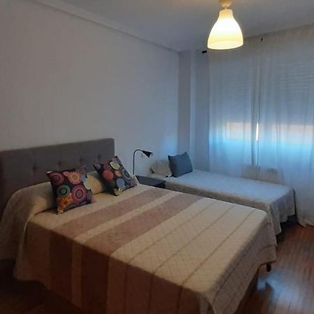 Habitacion, Muy Amplia Y Luminosa, Muy Cerca Del Centro A 15 Min En El Metro A Sol Y Gran Via Madrid Exteriör bild